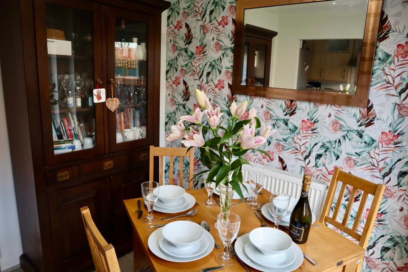 Holiday home In Our Sleeps 5 In 2 Double & 1 Single Bedrooms
