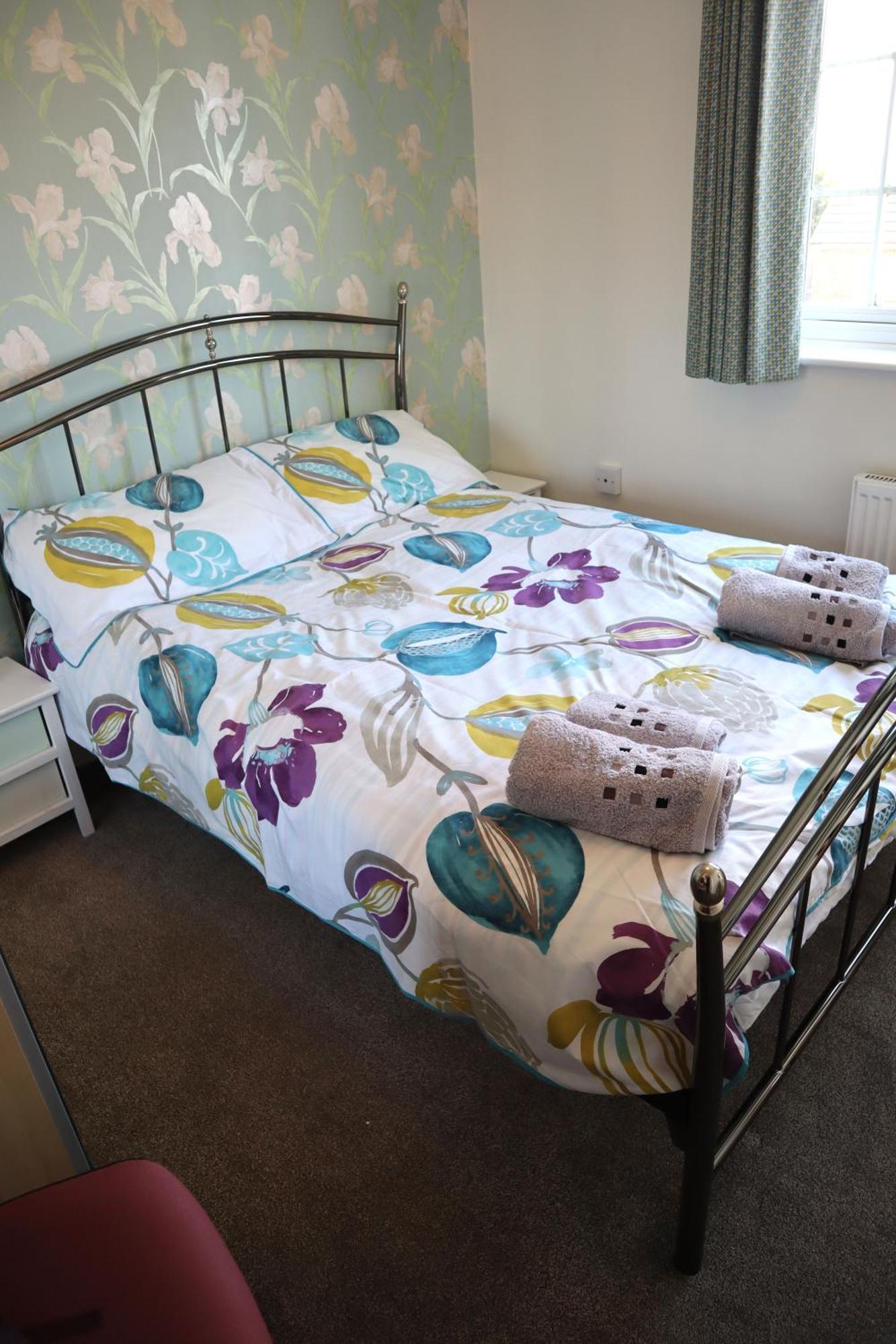 In Our Sleeps 5 In 2 Double & 1 Single Bedrooms Liverpool