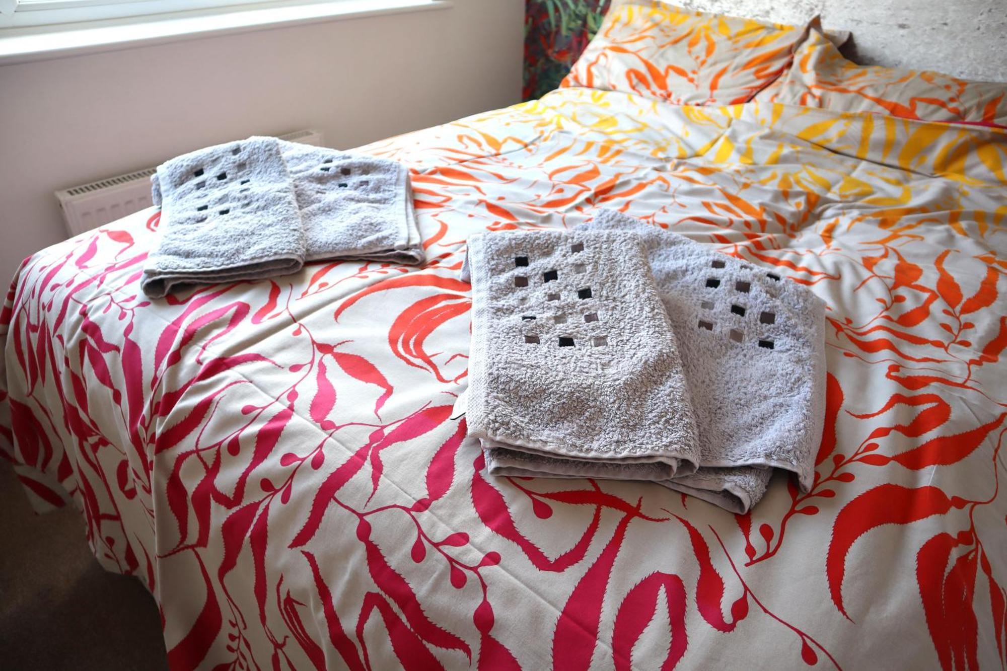 In Our Sleeps 5 In 2 Double & 1 Single Bedrooms Liverpool