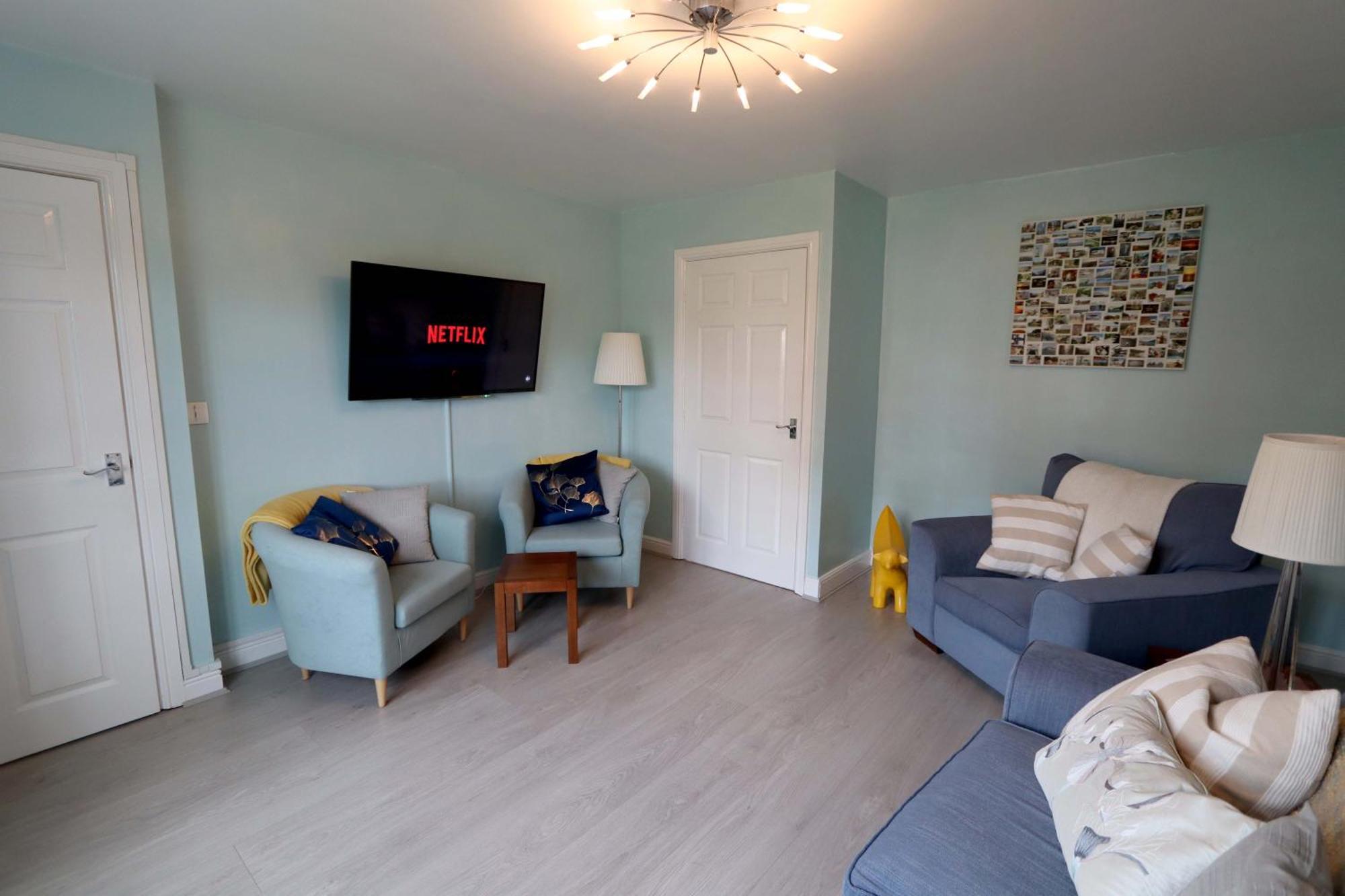 Holiday home In Our Sleeps 5 In 2 Double & 1 Single Bedrooms Liverpool